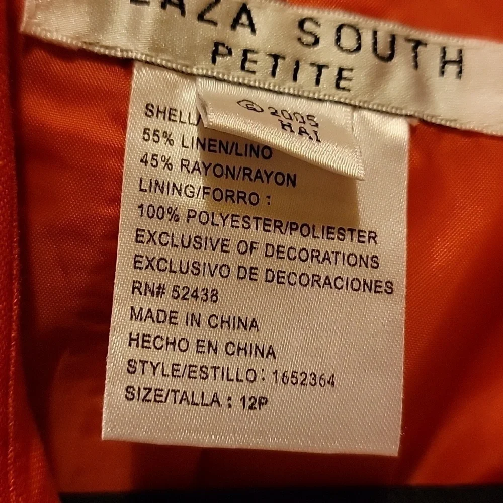 Plaza South-Linen/ Rayon coral,collared v neck, short sleeved top 12P NWT.